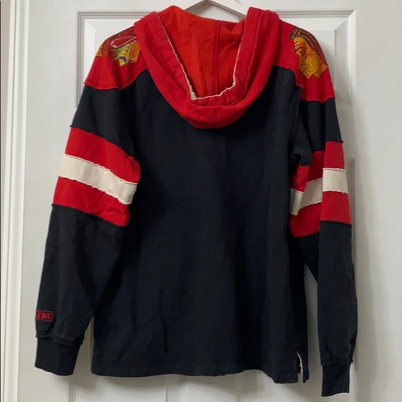 Blackhawks NHL Vintage Style Hoodie - Picture 4 of 6
